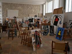 Exposição de obras de Miró