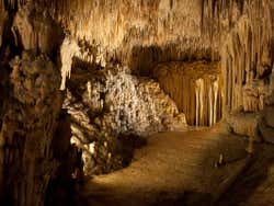 Interior das Cavernas do Drach