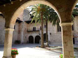 Pátio interior da Almudaina