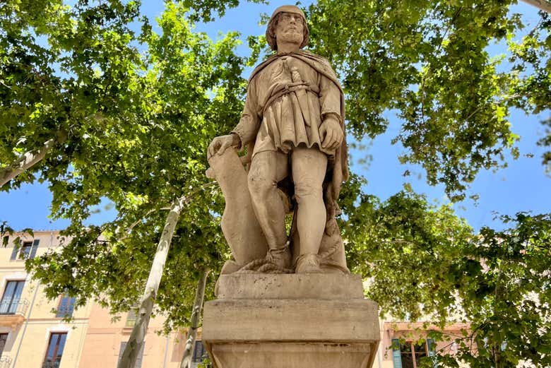 Estátua de Jaume Ferrer na Plaça de la Drassana