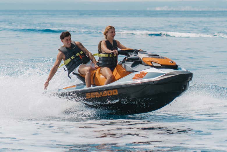 Desfrutando do tour de jet ski