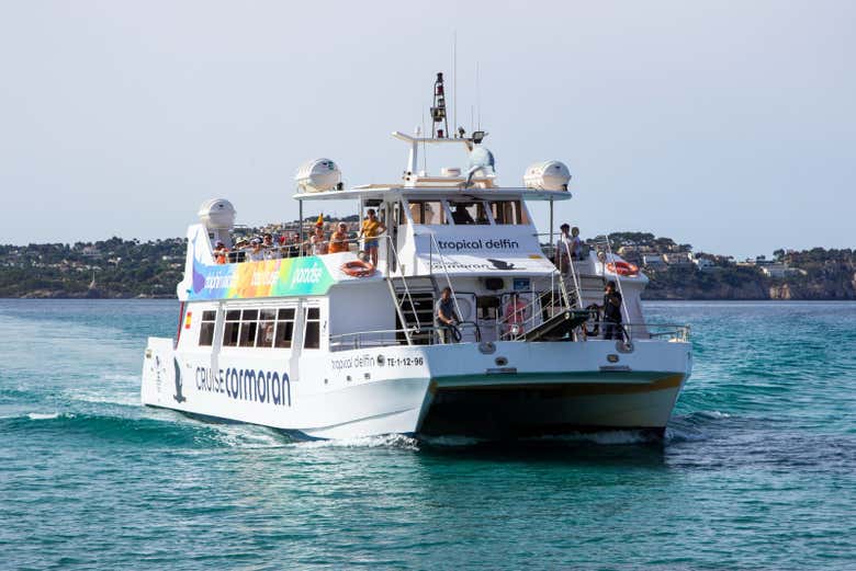 Barco navegando
