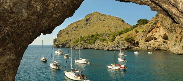 Barco para Sa Calobra saindo de Sóller